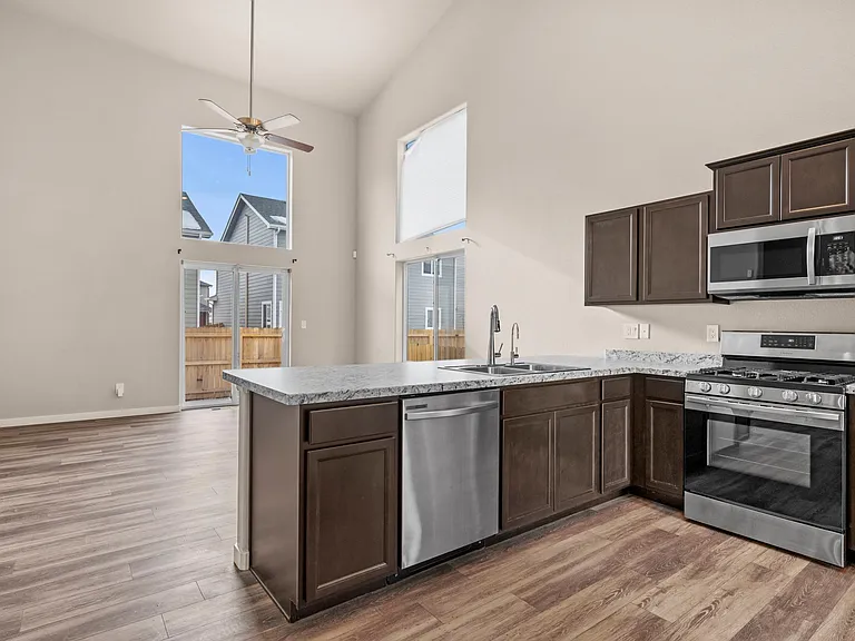 10479 Kalama Dr — Photo 5
