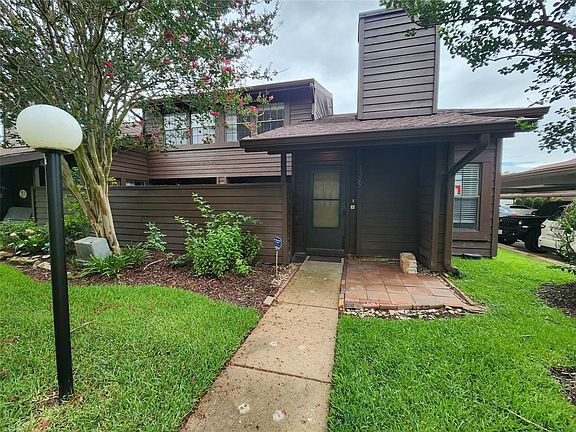 2nd image of 2611 Grants Lake Blvd