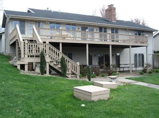 9834 E Lake Point Cir, Effingham, IL 62401