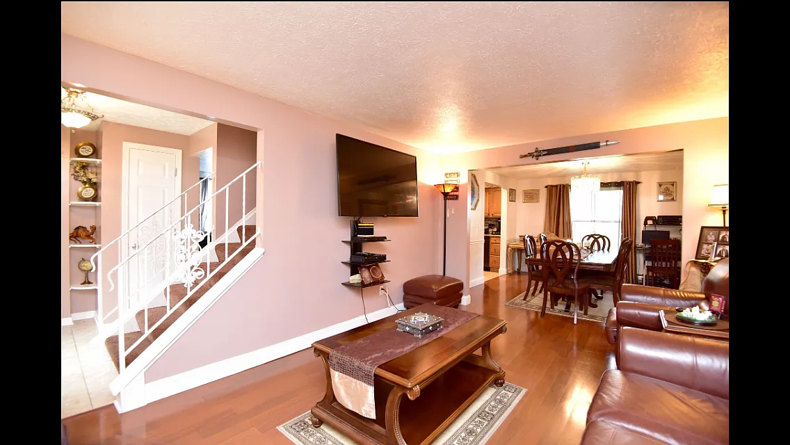 5723 Porter Rd photo 1