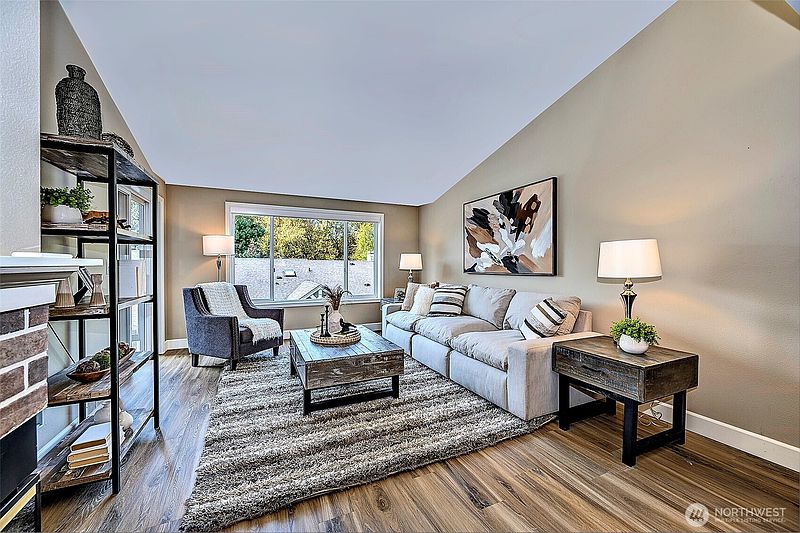2nd image of 432 3rd Avenue S #B203