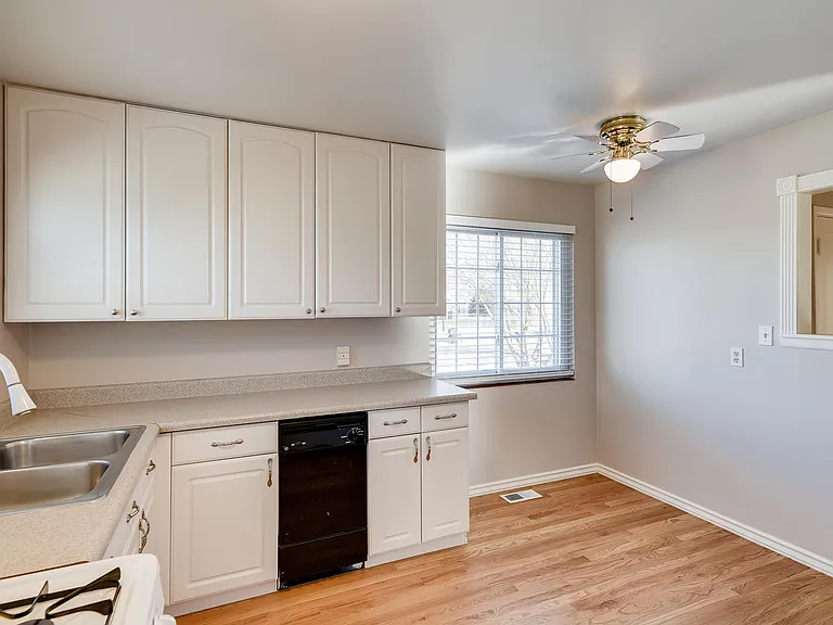1555 S Tejon St — Photo 5