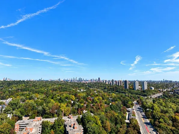 585 Bloor St E #2115, Toronto, ON M4W 0B3