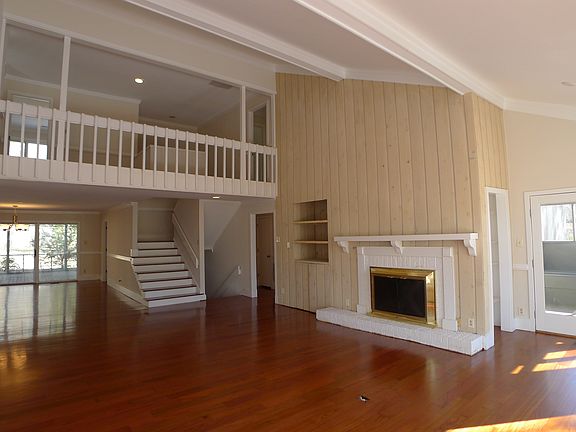 3rd image of 2710 Surrey Green Ln
