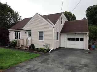 908 Buckley Rd, Liverpool, NY 13088