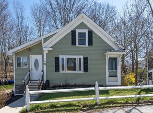11 Floral Ave, Raymond, NH 03077