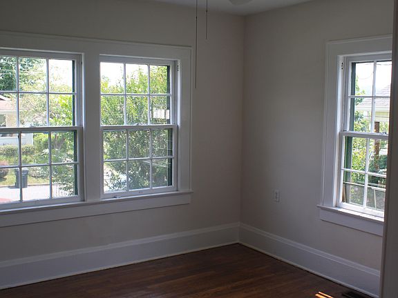 5th image of 1105 Arlington Ave