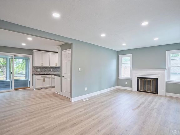 5th image of 317 Kling Dr