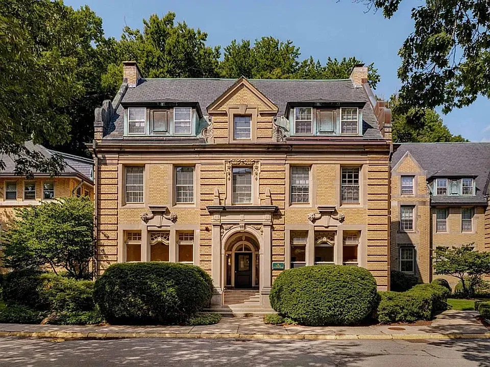 65 Glen Rd #H4