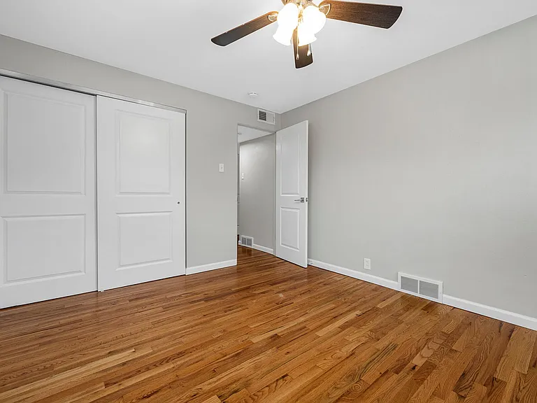 10132 Manchester Rd #B — Photo 6