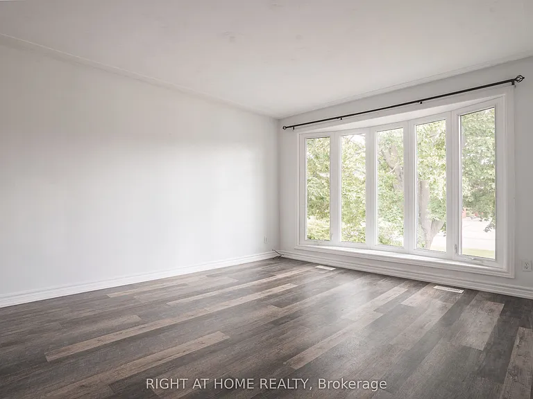 695 Glen Forrest Blvd #UPPER — Photo 10