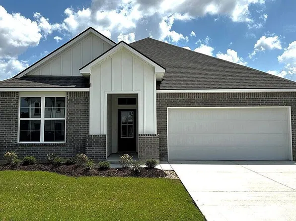 107 Belle Lake Dr, Lafayette, LA 70506