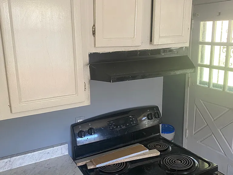 1729 Model Rd — Photo 9