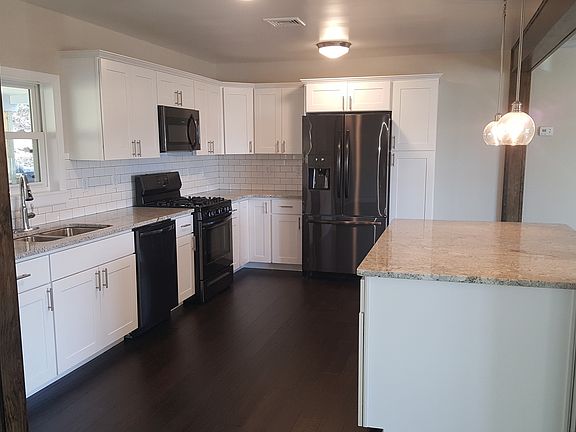 5th image of 2435 Four Mile Dr