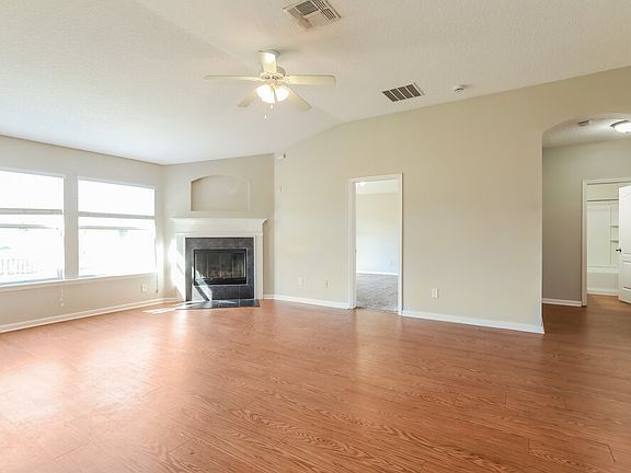 4th image of 1716 Hollow Glen Dr