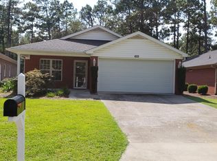 605 Pinehurst Trace Dr, Pinehurst, NC 28374