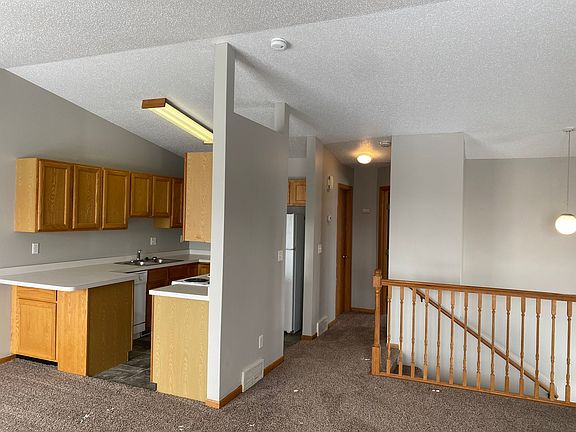 3rd image of 2910 Dakota Park Cir S