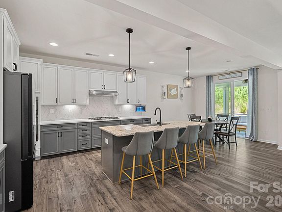4th image of 4184 Charlton Rd