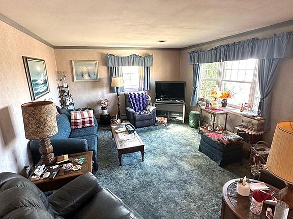 3rd image of 3203 Mannerchor Rd