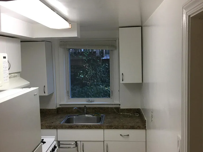810 Jackson Ave #B — Photo 20