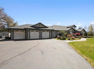 9933 Vine Spring Rd, Sonora, CA 95370