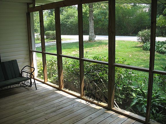 screened in porch