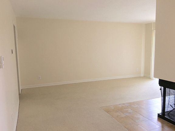 3rd image of 11926 Dorothy St APT 6