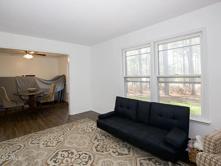 901 Glendale Dr — Photo 16