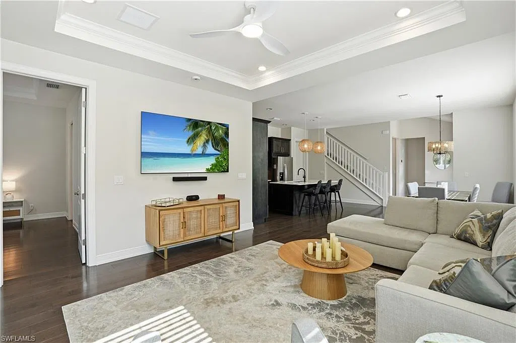 3 bed, 3.0 bath, 2435 sqft, $7,500 — Photo 4
