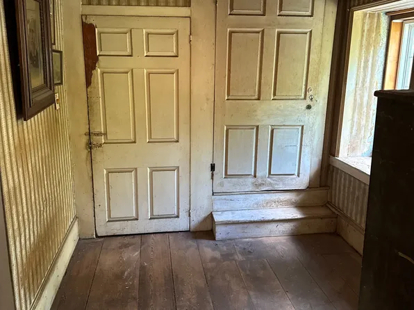 391 Dieber Rd, Spring Mount, PA 19478