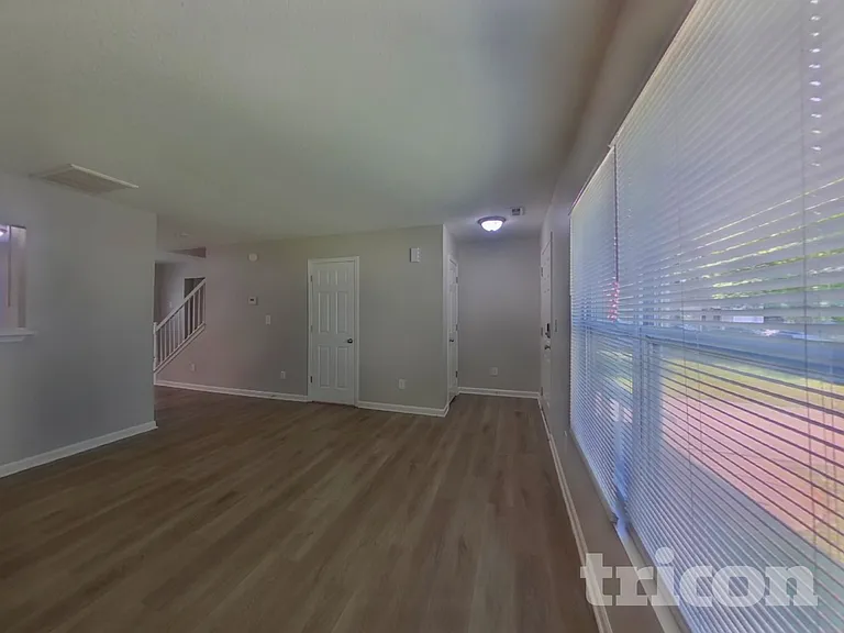412 Bent Leaf Ct — Photo 2