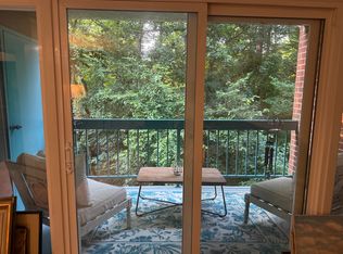 11818 Breton Ct, Reston, VA 20191