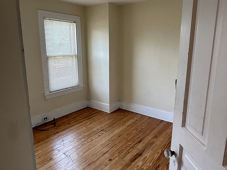 308 & 310 S 5th St #310 — Photo 9