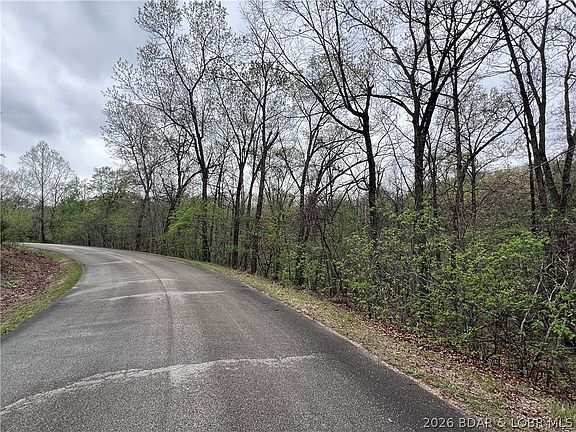 3rd image of 697 Muirfield Dr