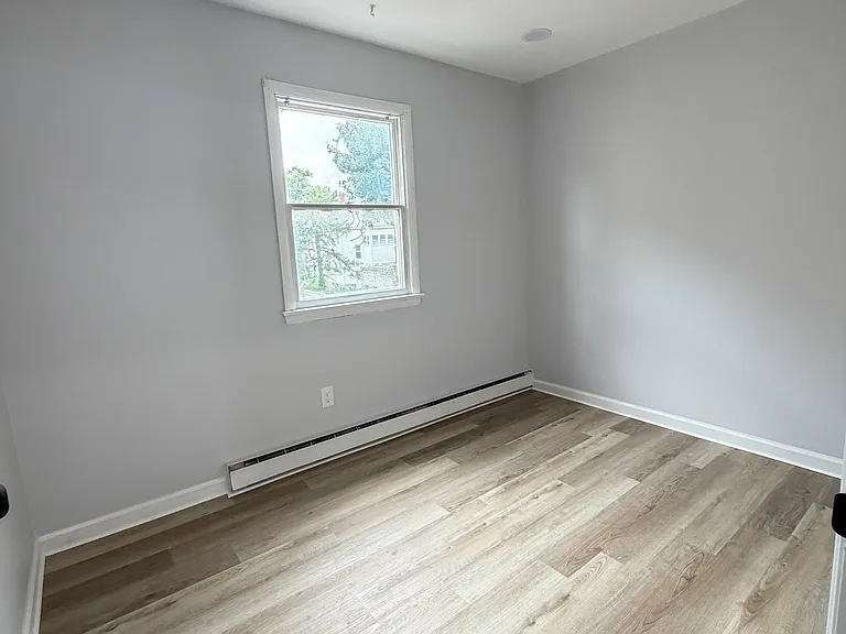 183 Delaware Ave #2R — Photo 6