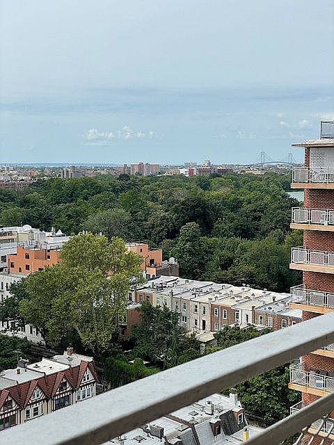 1st image of 590 Flatbush Ave APT 17P
