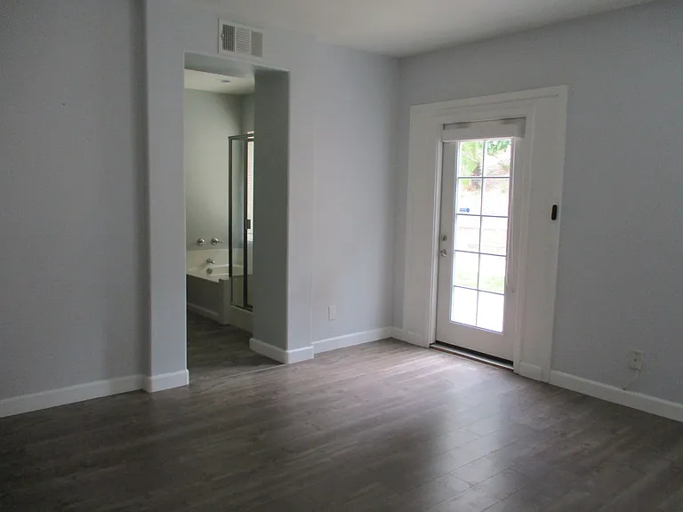 32410 Pensador St — Photo 4