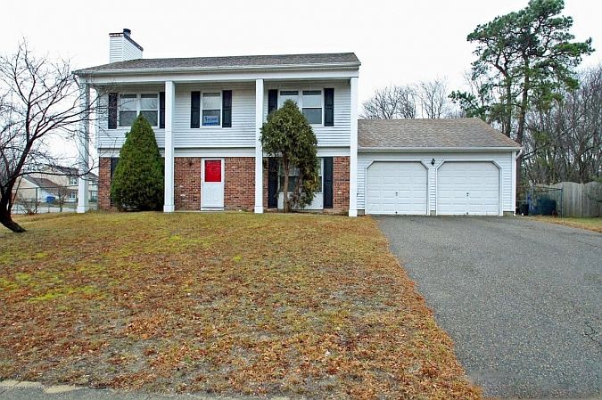 1st image of 600 Haifa Ct