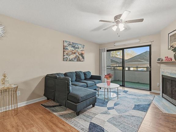 4th image of 40425 Chapel Way APT 101