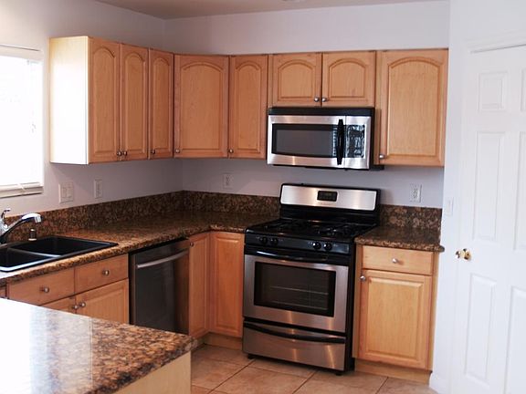 3rd image of 33130 Campus Ln