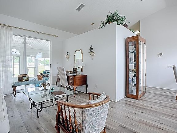 5th image of 25085 Riverwalk Dr