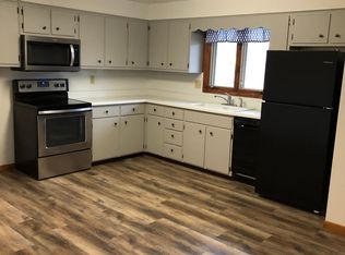1120 E 6th St, York, NE 68467