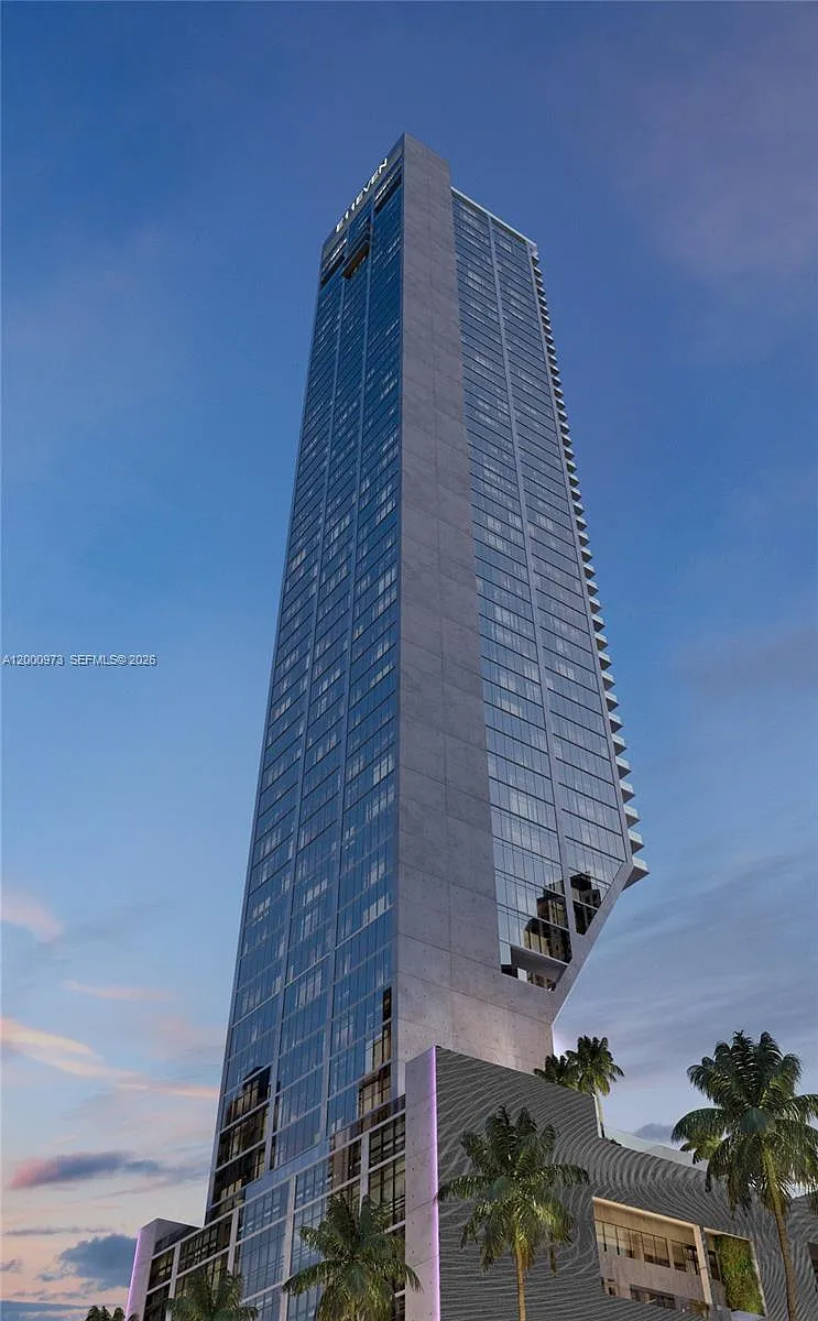 Building Photo - 20 NE 11th #3407