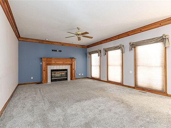 4th image of 6218 N Indiana Ave
