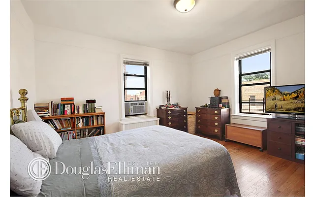 Sold by Douglas Elliman | media 15