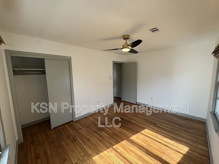 1436 E 42nd St — Photo 15
