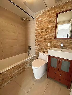 4th image of 39 Rogers Ave #3A