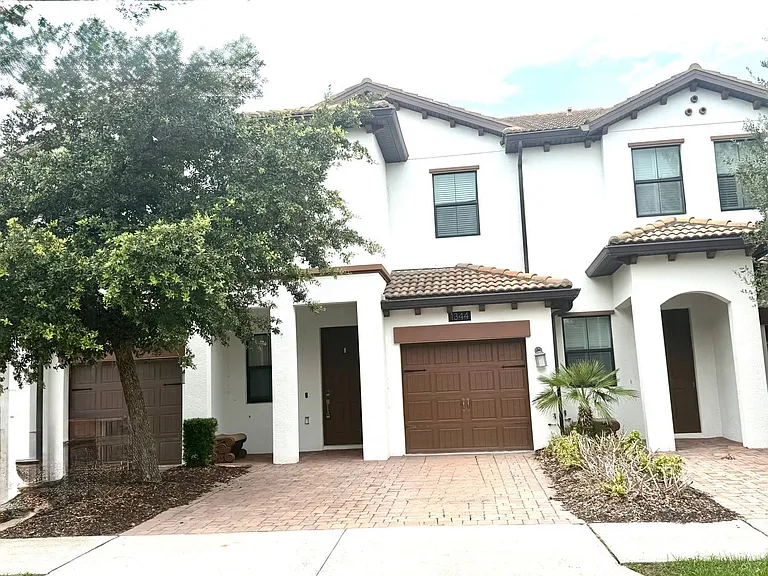 1344 Royal Saint George Blvd — Photo 2
