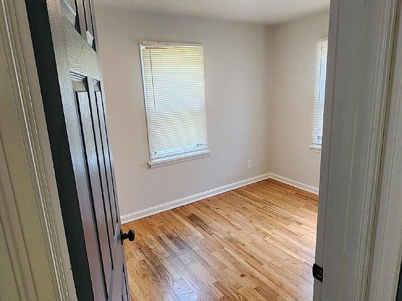 3rd image of 509 Ballman Ave