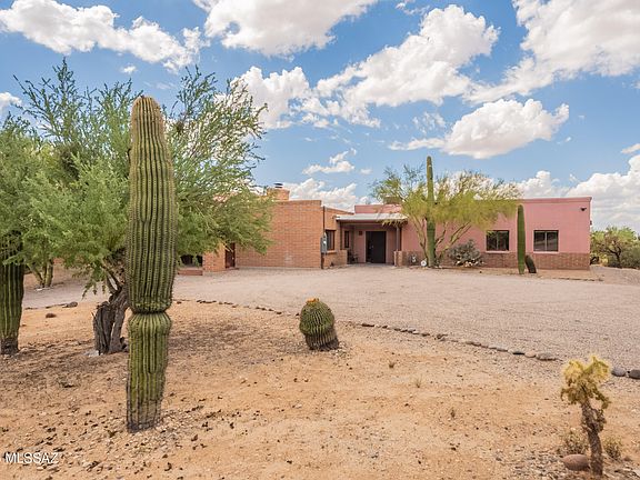 3rd image of 10301 N Camino De Oeste
